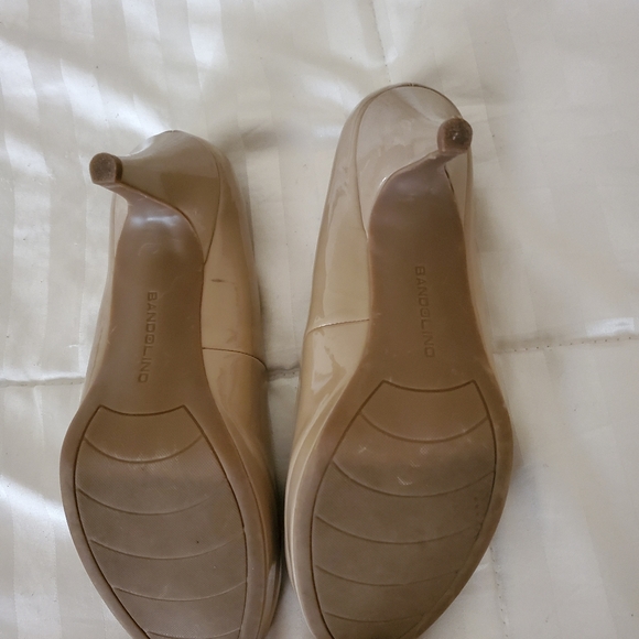 Beige Shiny Bandolino - Picture 2 of 6